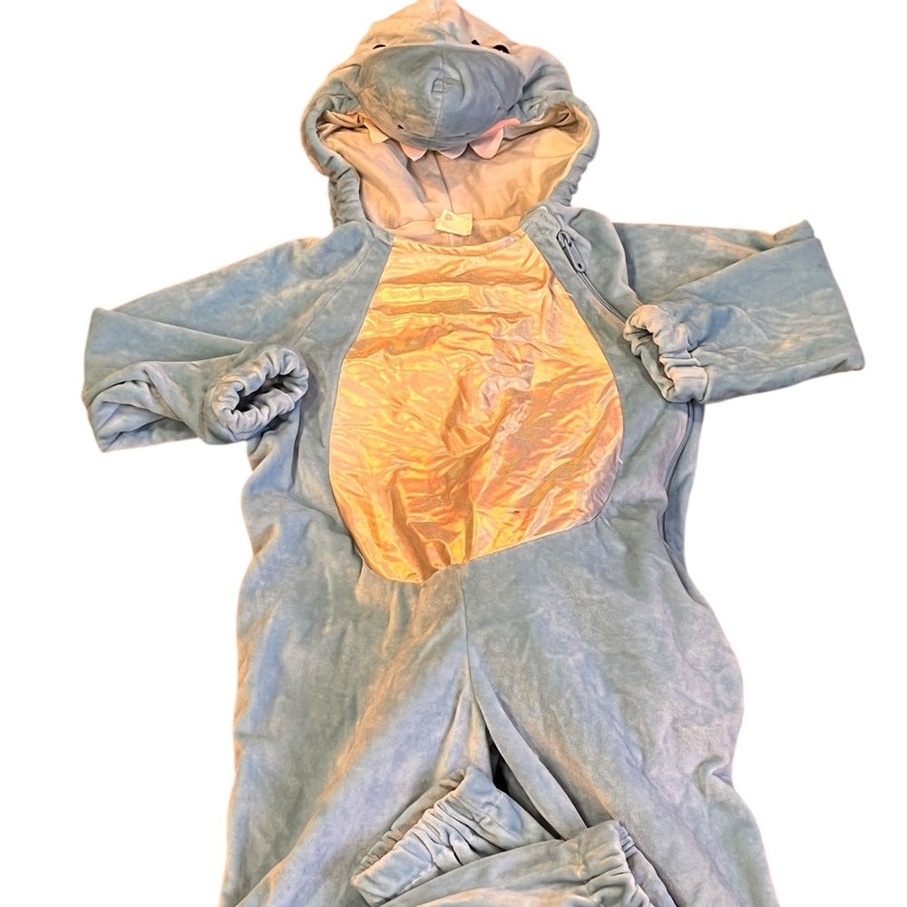Boy’s Light Blue Zip Up Shark Pajamas/Costume, size 4T/5T